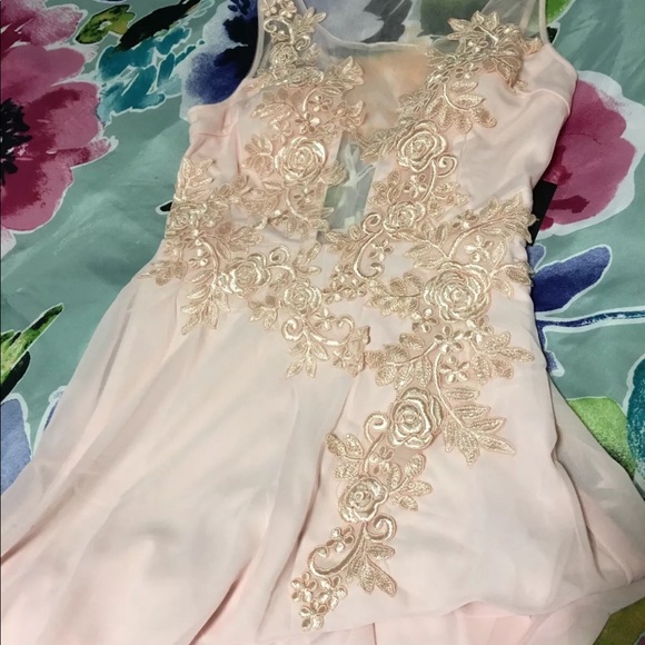 Faux pearl embroidered gown size large - Picture 2 of 8